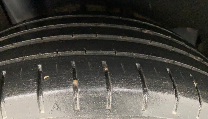 2017 Maruti Baleno ALPHA PETROL 1.2, Petrol, Manual, 46,223 km, Right Rear Tyre Tread