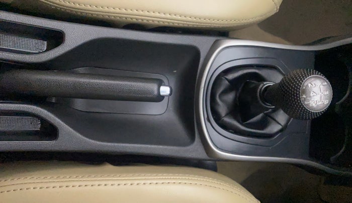 2018 Honda City 1.5L I-VTEC V MT, Petrol, Manual, 63,901 km, Gear Lever