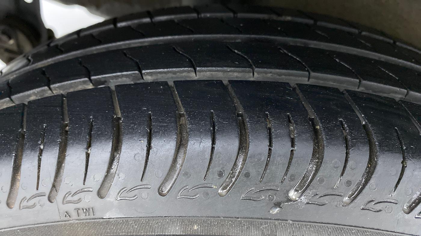 2019 Maruti S PRESSO VXI PLUS, Petrol, Manual, 21,065 km, Right Rear Tyre Tread