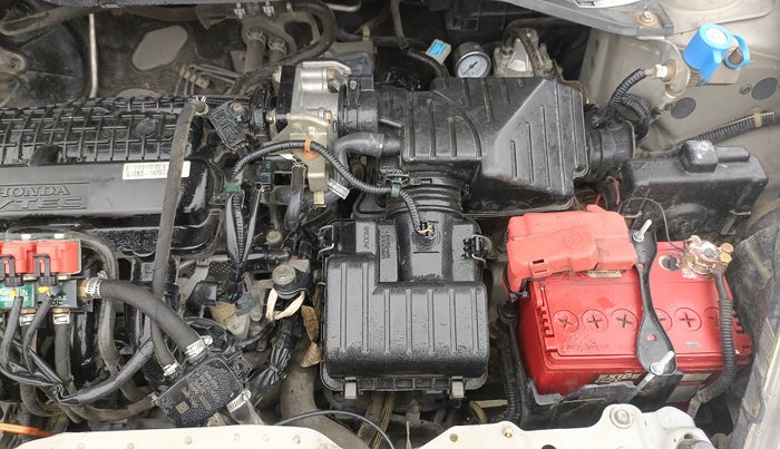 2014 Honda Amaze 1.2L I-VTEC VX AT, CNG, Automatic, 1,00,302 km, Engine View - Left