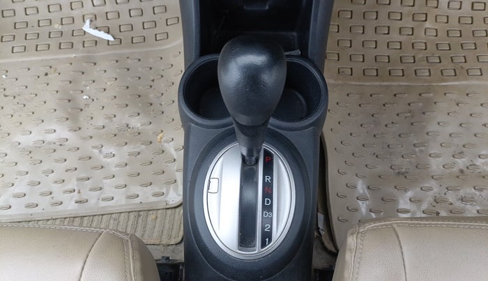 2014 Honda Amaze 1.2L I-VTEC VX AT, CNG, Automatic, 1,00,302 km, Gear Lever