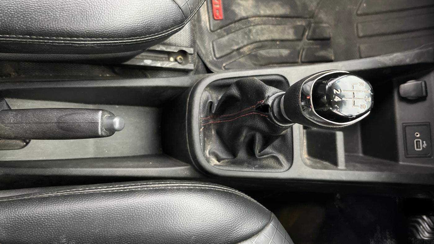 2020 Renault Kwid RXT 0.8, Petrol, Manual, 73,246 km, Gear Lever