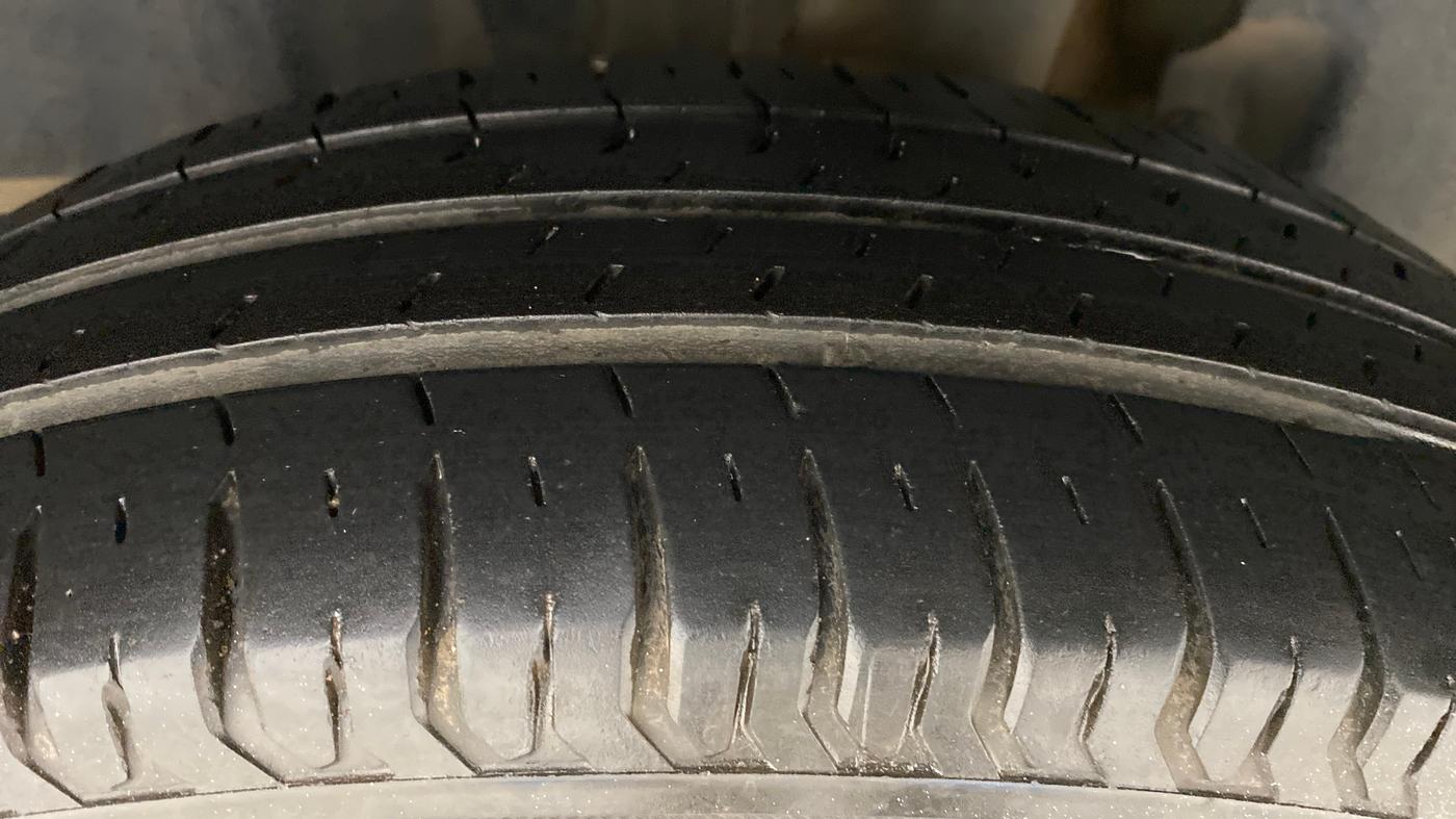2018 Maruti Swift VXI AMT, Petrol, Automatic, 56,410 km, Left Rear Tyre Tread
