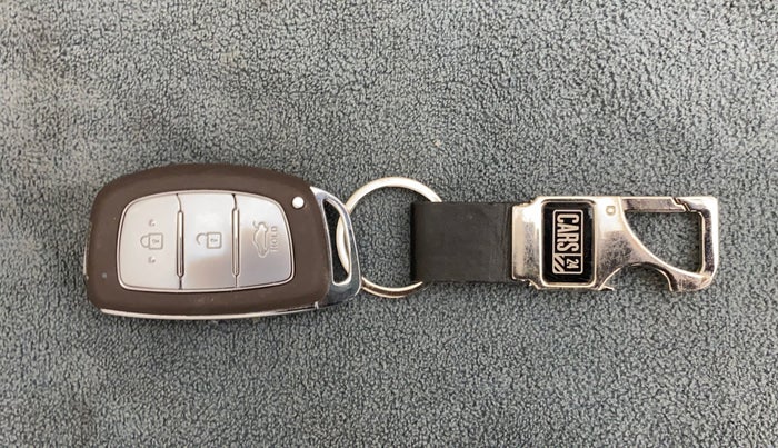 2021 Hyundai GRAND I10 NIOS ASTA 1.2 KAPPA VTVT, Petrol, Manual, 37,372 km, Key Close Up