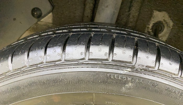 2015 Hyundai Elite i20 SPORTZ 1.2, Petrol, Manual, 18,421 km, Right Rear Tyre Tread