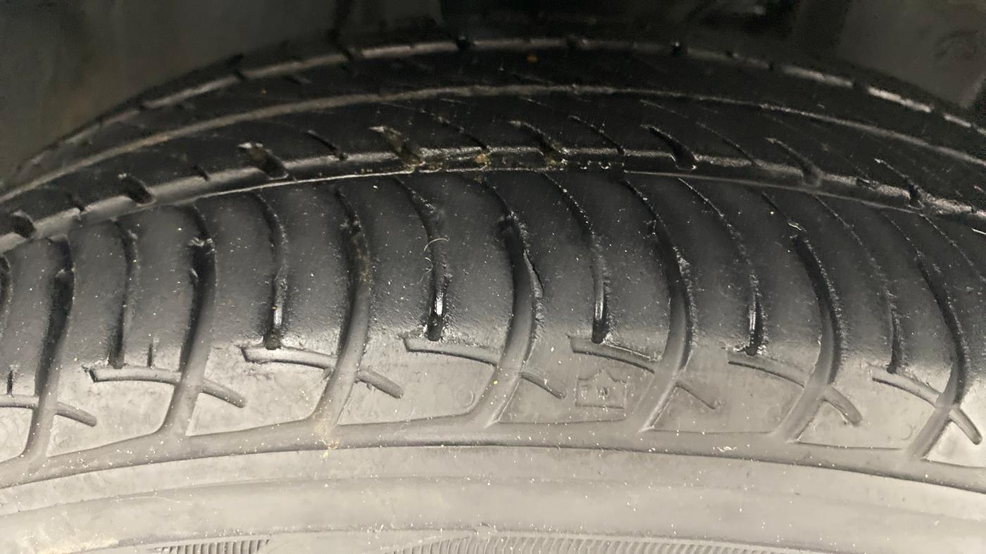 2018 Nissan Micra Active XV S, Petrol, Manual, 20,687 km, Right Front Tyre Tread
