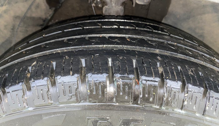 2017 Hyundai Tucson 2WD MT PETROL, Petrol, Manual, 72,220 km, Right Front Tyre Tread