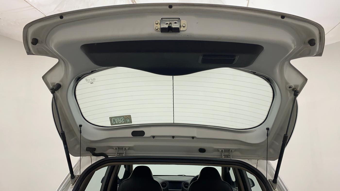 2018 Hyundai Grand i10 SPORTZ AT 1.2 KAPPA VTVT, Petrol, Automatic, 21,668 km, Boot Door Open