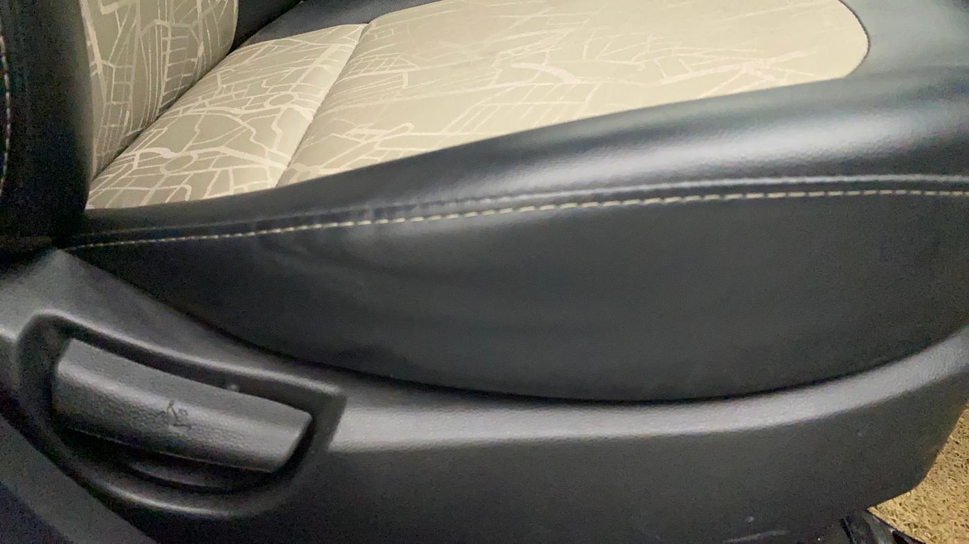 2018 Hyundai Grand i10 SPORTZ AT 1.2 KAPPA VTVT, Petrol, Automatic, 21,668 km, Driver Side Adjustment Panel