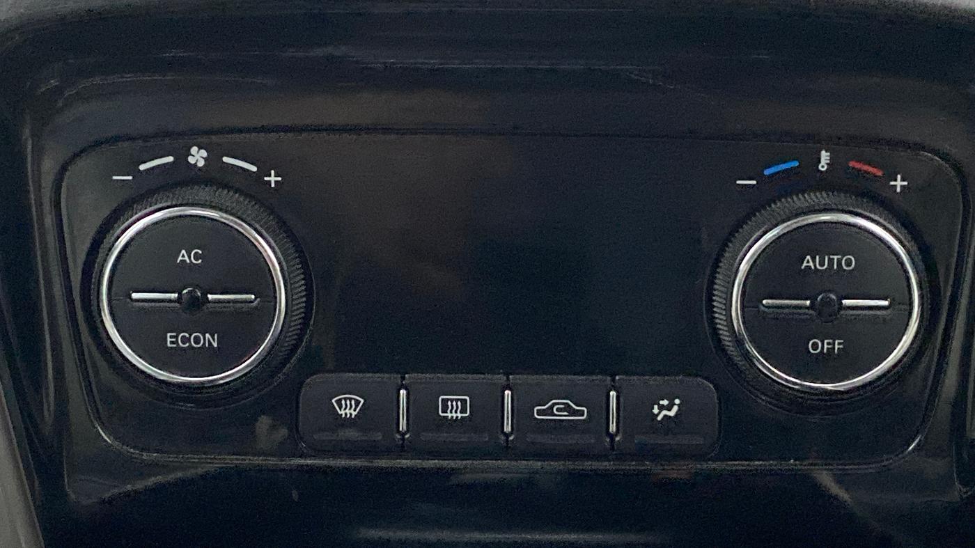 2017 Tata Zest XT QUADRAJET 90PS, Diesel, Manual, 43,938 km, Automatic Climate Control
