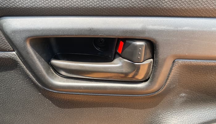 2021 Maruti S PRESSO VXI PLUS AMT, Petrol, Automatic, 40,259 km, Driver Side Door Panels Control