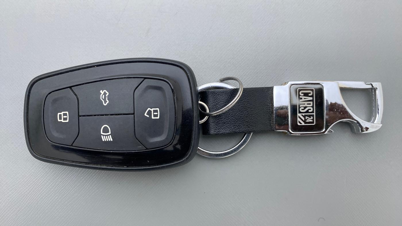 2020 Tata ALTROZ XZ 1.2, Petrol, Manual, 61,797 km, Key Close Up