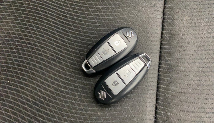 2015 Maruti Swift ZXI, Petrol, Manual, 65,375 km, Key Close Up