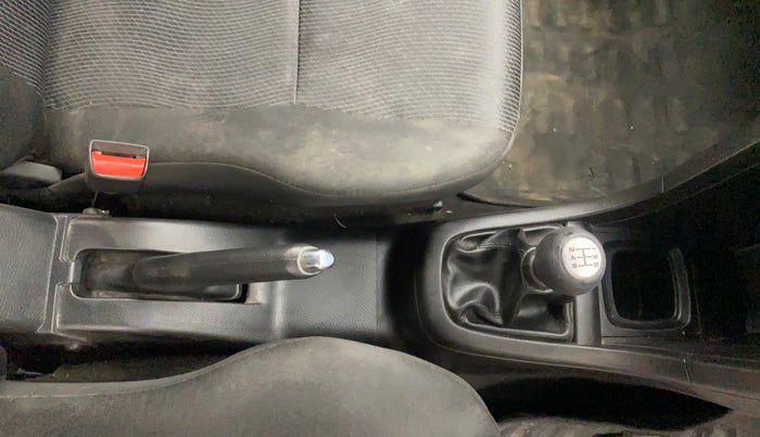 2015 Maruti Swift ZXI, Petrol, Manual, 65,375 km, Gear Lever