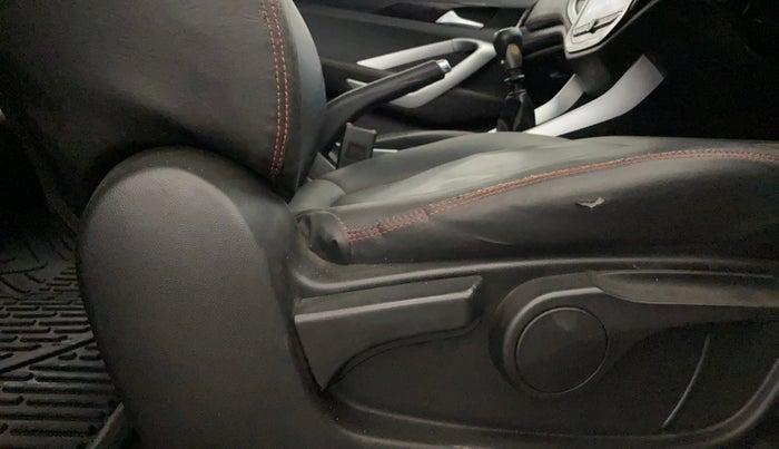 2020 MG HECTOR SUPER 1.5 PETROL, Petrol, Manual, 39,412 km, Driver Side Adjustment Panel