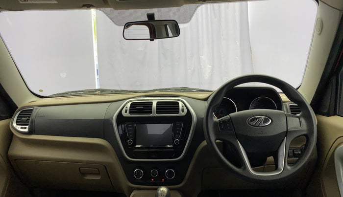 2017 Mahindra TUV300 T10 DUAL TONE, Diesel, Manual, 65,056 km, Dashboard