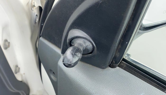 2014 Maruti Alto 800 VXI, CNG, Manual, 62,381 km, Right rear-view mirror - ORVM knob broken and not working