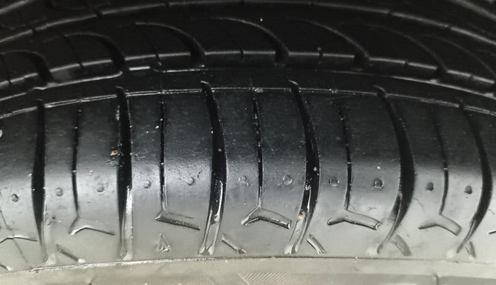 2015 Maruti Wagon R 1.0 VXI, Petrol, Manual, 55,792 km, Left Rear Tyre Tread