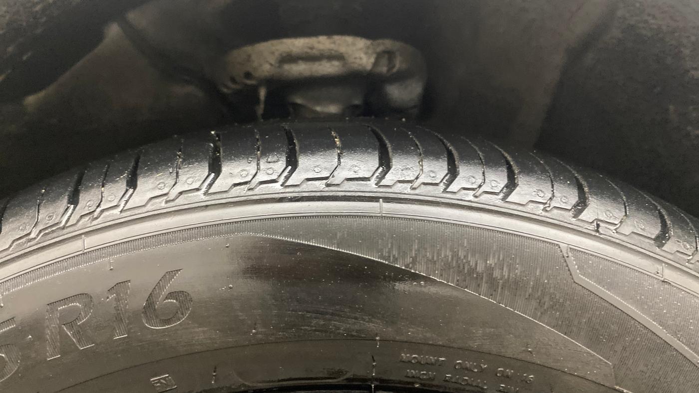 2019 Hyundai Verna 1.6 SX (O) CRDI MT, Diesel, Manual, 1,48,753 km, Right Front Tyre Tread