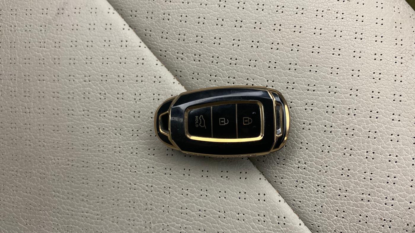 2019 Hyundai Verna 1.6 SX (O) CRDI MT, Diesel, Manual, 1,48,753 km, Key Close Up