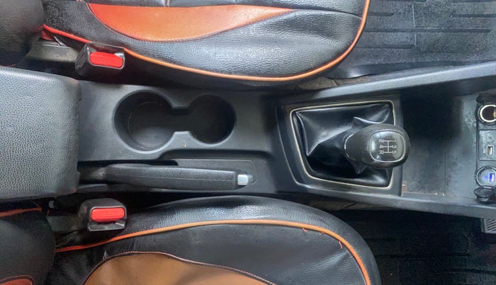 2018 Hyundai Elite i20 ASTA 1.2, Petrol, Manual, 69,872 km, Gear Lever