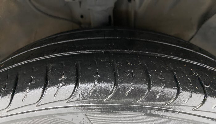 2018 Hyundai Creta E PLUS 1.6 PETROL, Petrol, Manual, 63,888 km, Right Front Tyre Tread