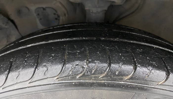 2018 Hyundai Creta E PLUS 1.6 PETROL, Petrol, Manual, 63,888 km, Left Front Tyre Tread