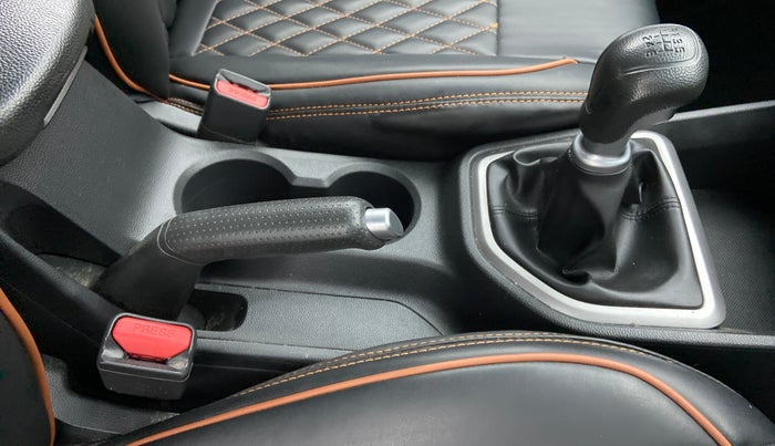 2018 Hyundai Creta E PLUS 1.6 PETROL, Petrol, Manual, 63,888 km, Gear Lever