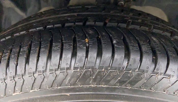 2017 Ford Ecosport 1.5 TITANIUM TI VCT AT, Petrol, Automatic, 14,091 km, Left Front Tyre Tread