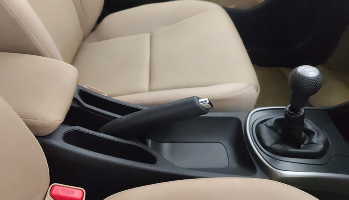 2015 Honda City 1.5L I-VTEC V MT, Petrol, Manual, 33,072 km, Gear Lever