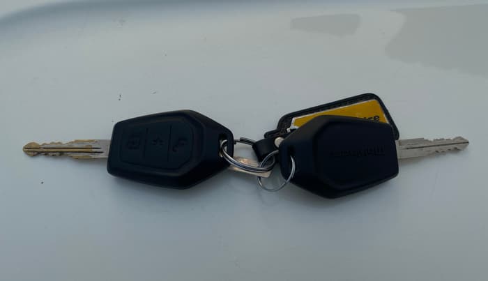 2018 Mahindra TUV300 T10, Diesel, Manual, 59,637 km, Key Close Up