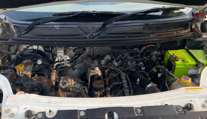 2018 Mahindra TUV300 T10, Diesel, Manual, 59,637 km, Engine View