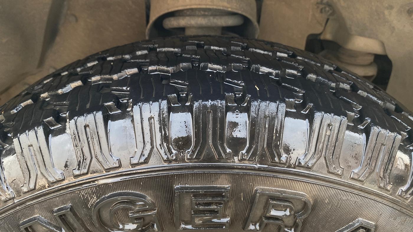 2018 Mahindra TUV300 T10, Diesel, Manual, 59,637 km, Right Front Tyre Tread