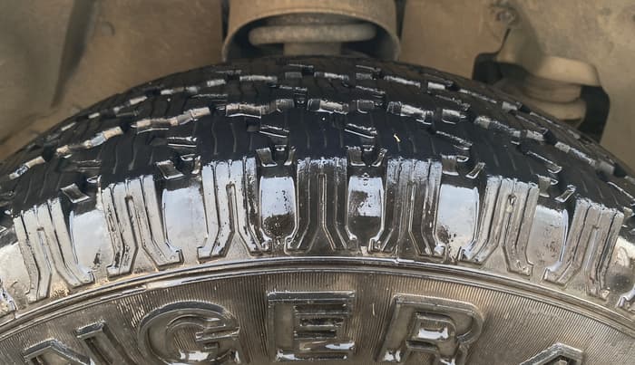 2018 Mahindra TUV300 T10, Diesel, Manual, 59,637 km, Right Front Tyre Tread
