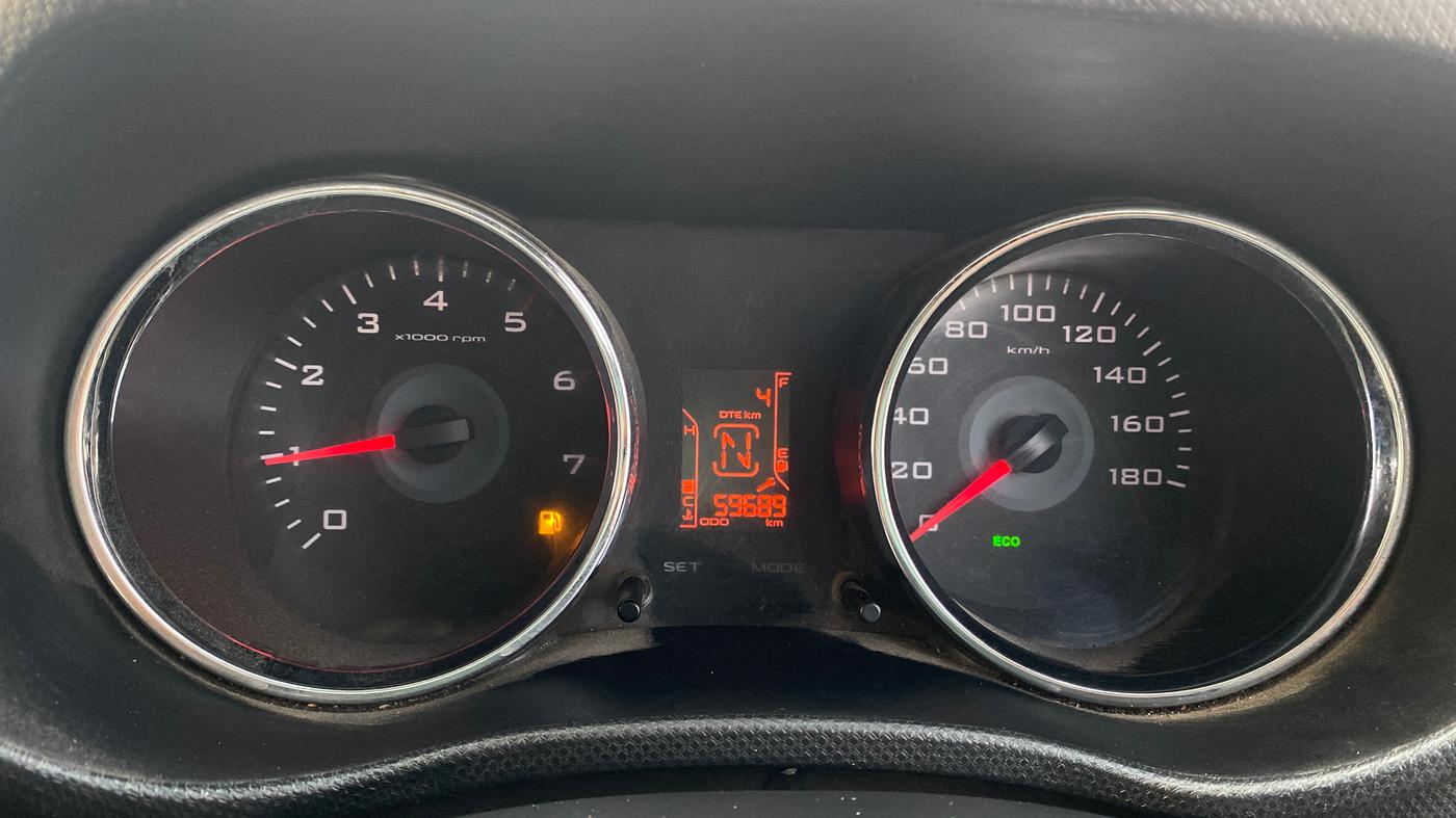 2018 Mahindra TUV300 T10, Diesel, Manual, 59,637 km, Odometer Image
