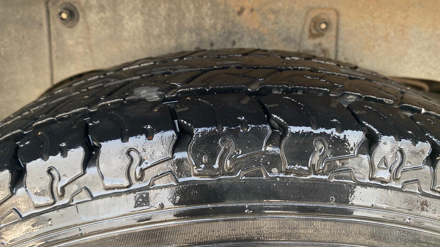 2018 Mahindra TUV300 T10, Diesel, Manual, 59,637 km, Right Rear Tyre Tread