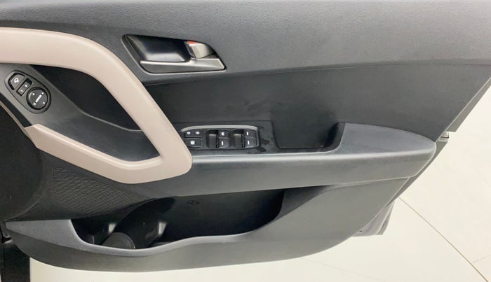 2016 Hyundai Creta SX PLUS 1.6 PETROL, Petrol, Manual, 1,05,587 km, Driver Side Door Panels Control