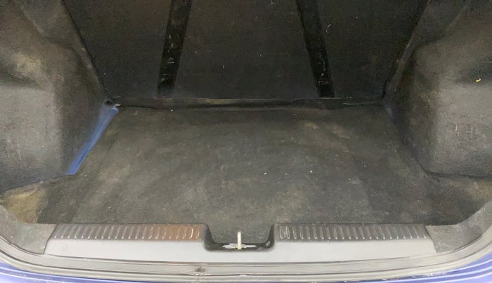 2018 Maruti Dzire ZXI, Petrol, Manual, 50,539 km, Boot Inside