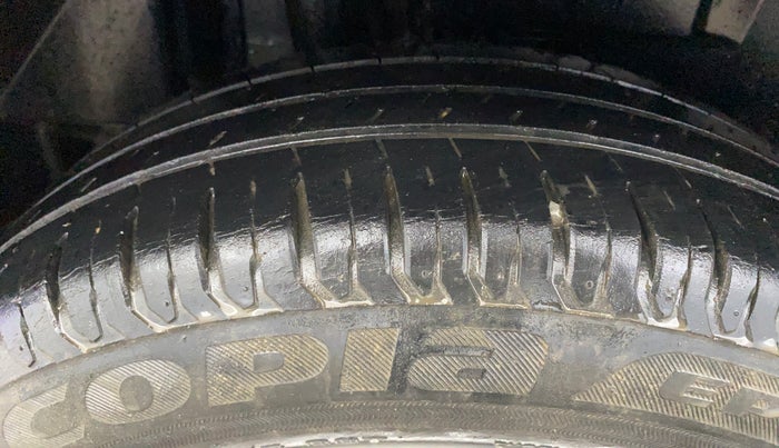 2018 Maruti Dzire ZXI, Petrol, Manual, 50,539 km, Right Rear Tyre Tread