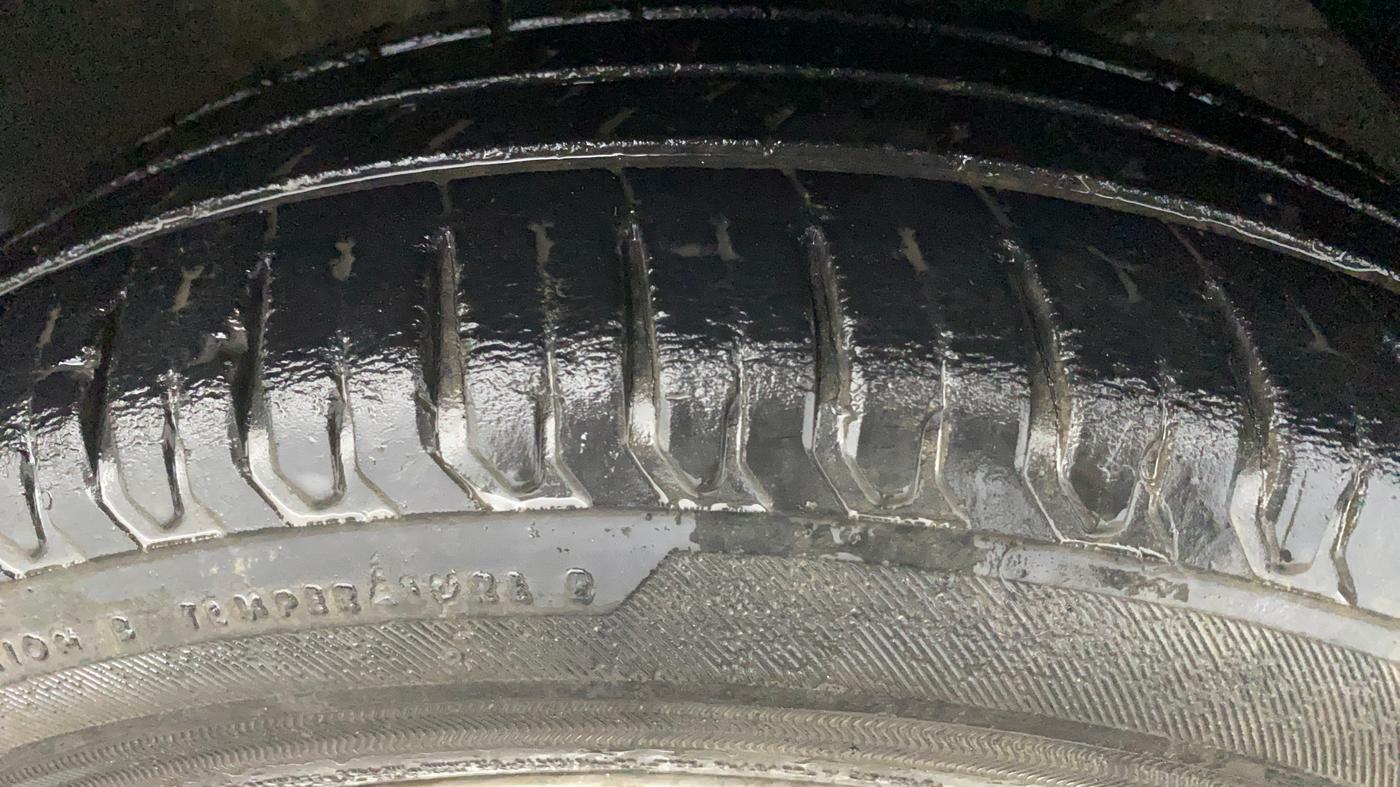 2018 Maruti Dzire ZXI, Petrol, Manual, 50,539 km, Right Front Tyre Tread