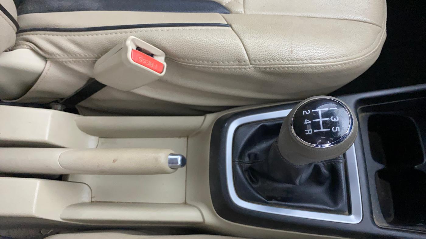 2018 Maruti Dzire ZXI, Petrol, Manual, 50,539 km, Gear Lever