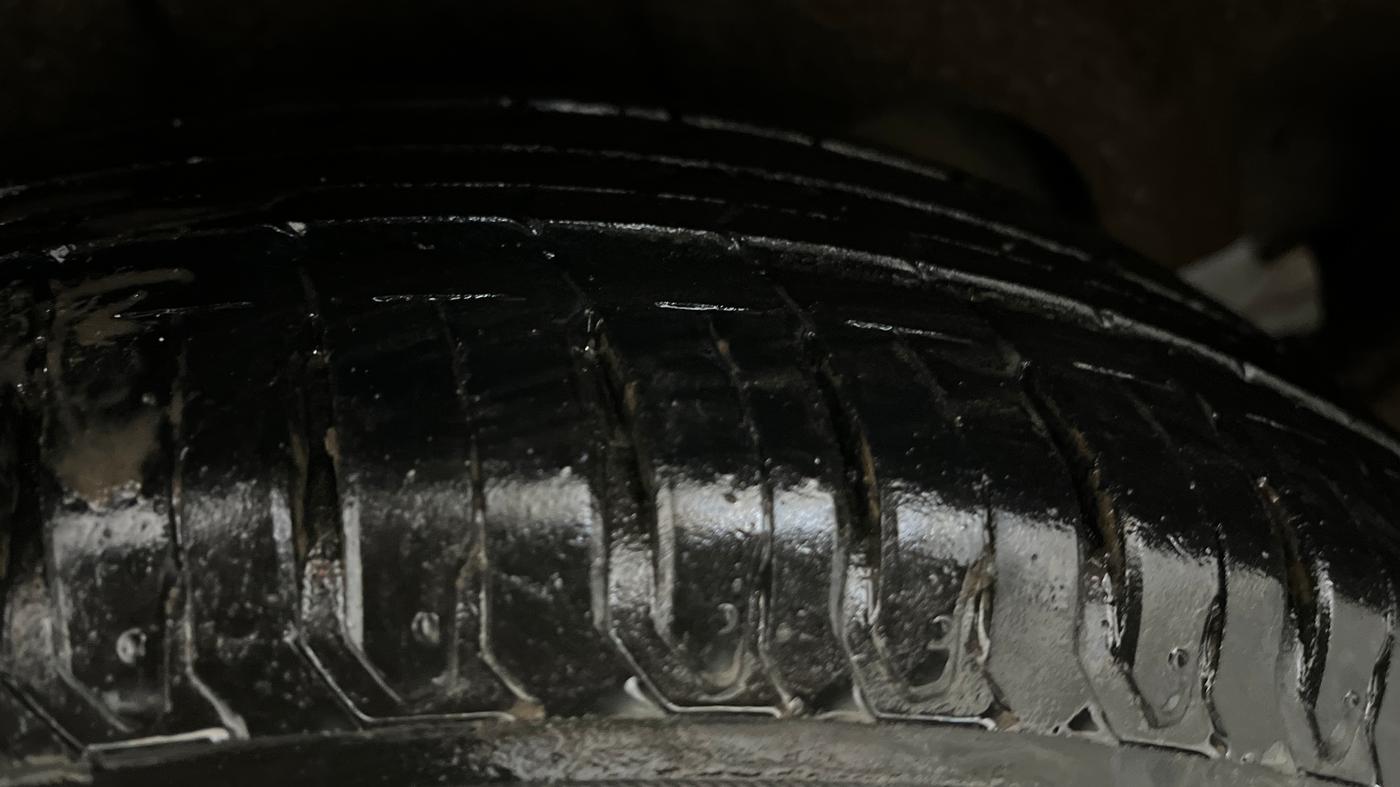 2023 Maruti Ertiga ZXi (O), Petrol, Manual, 59,744 km, Right Rear Tyre Tread