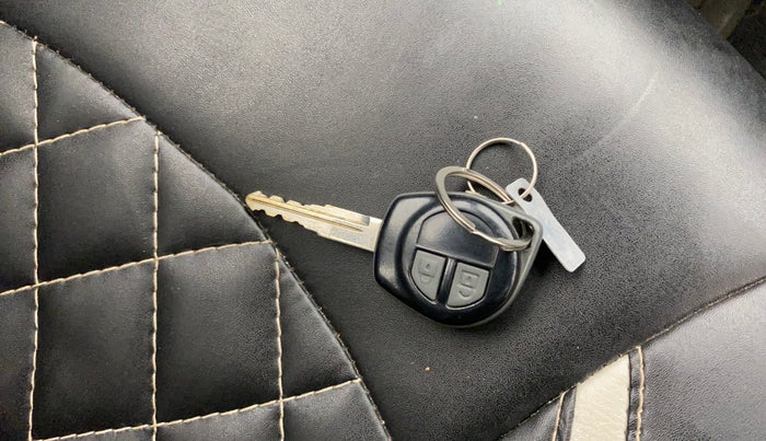 2014 Maruti Swift VDI, Diesel, Manual, 1,22,200 km, Key Close Up