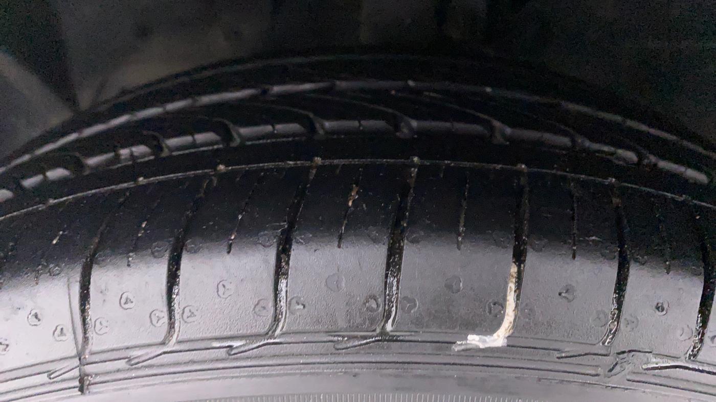 2020 Ford FREESTYLE TITANIUM 1.2 TI-VCT MT, Petrol, Manual, 16,900 km, Left Front Tyre Tread