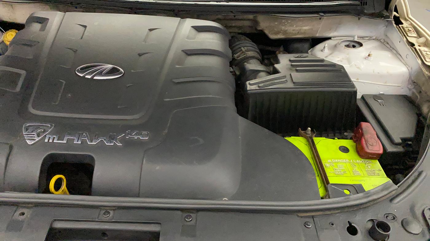 2012 Mahindra XUV500 W8, Diesel, Manual, 1,55,674 km, Engine View - Left