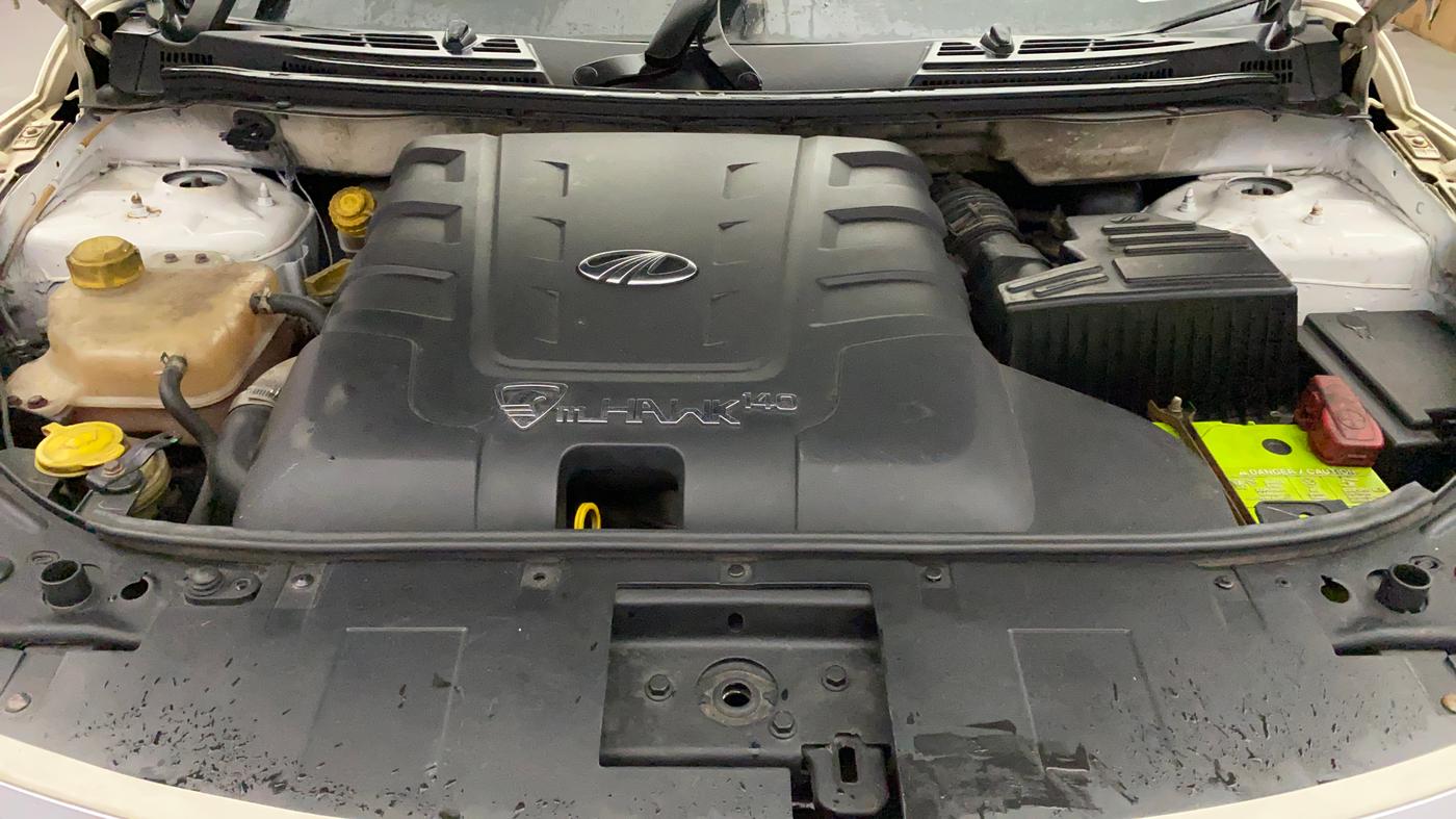 2012 Mahindra XUV500 W8, Diesel, Manual, 1,55,674 km, Engine View