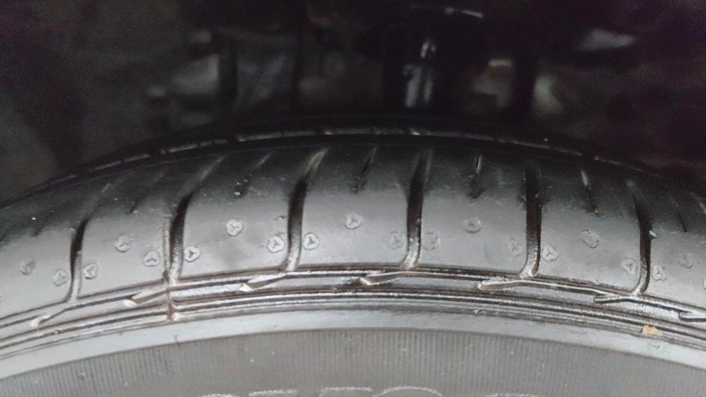 2019 Ford FREESTYLE TITANIUM PLUS 1.2 PETROL, Petrol, Manual, 45,803 km, Left Front Tyre Tread