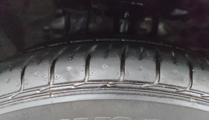 2019 Ford FREESTYLE TITANIUM PLUS 1.2 PETROL, Petrol, Manual, 45,803 km, Left Front Tyre Tread