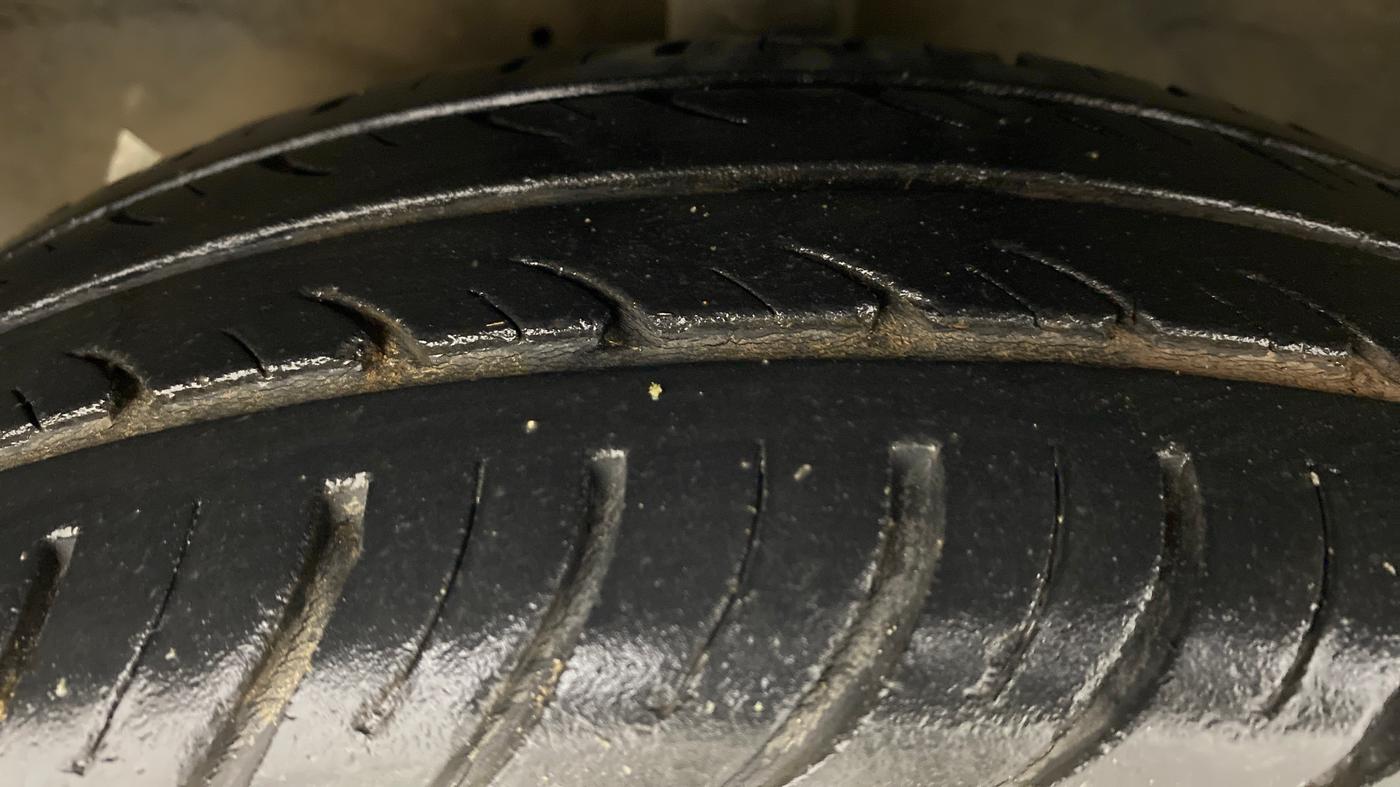 2011 Hyundai Santro Xing GL PLUS, Petrol, Manual, 57,673 km, Left Front Tyre Tread