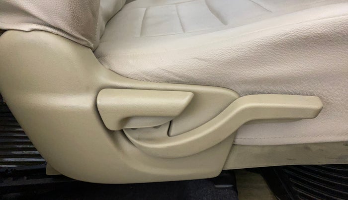 2015 Honda Brio S MT, Petrol, Manual, 25,333 km, Driver Side Adjustment Panel